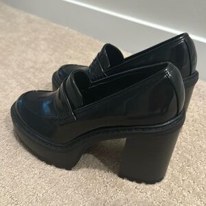 steve madden heeled loafers